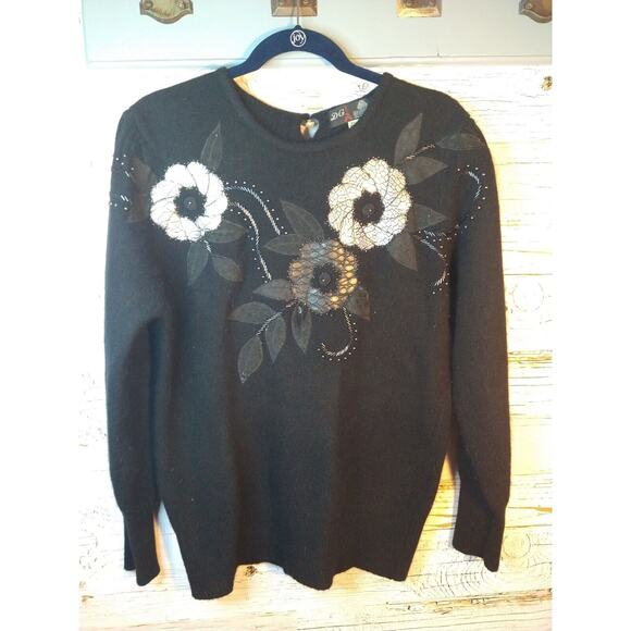 VTG D.G. Black Lambswool Angora Sweater Beaded Embroidered Hong Kong Sz M L - Picture 4 of 7